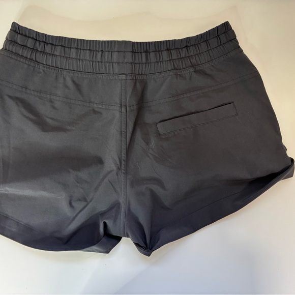 Lululemon Noir Short - Picture 11 of 13